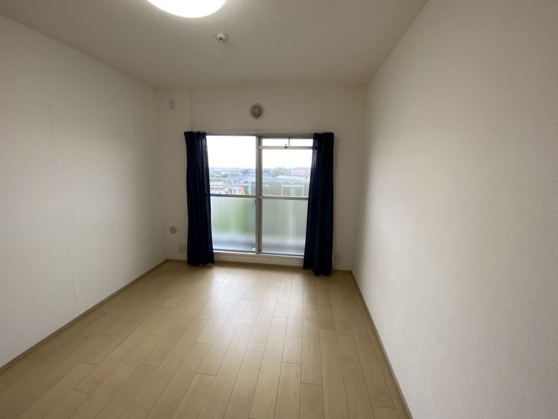 3270 1 GreenHeights, Yokosuka 189,000JPY Housing information Off